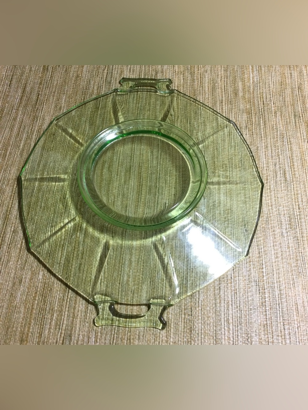 VTG Depression Glass GREEN PLATTER/plate Has a slight glow